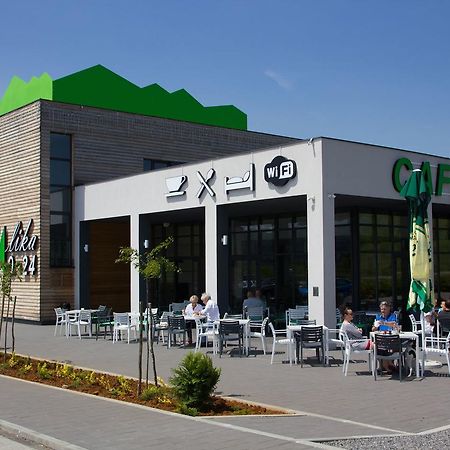 Hotel Lika Jug Brinje Exteriér fotografie