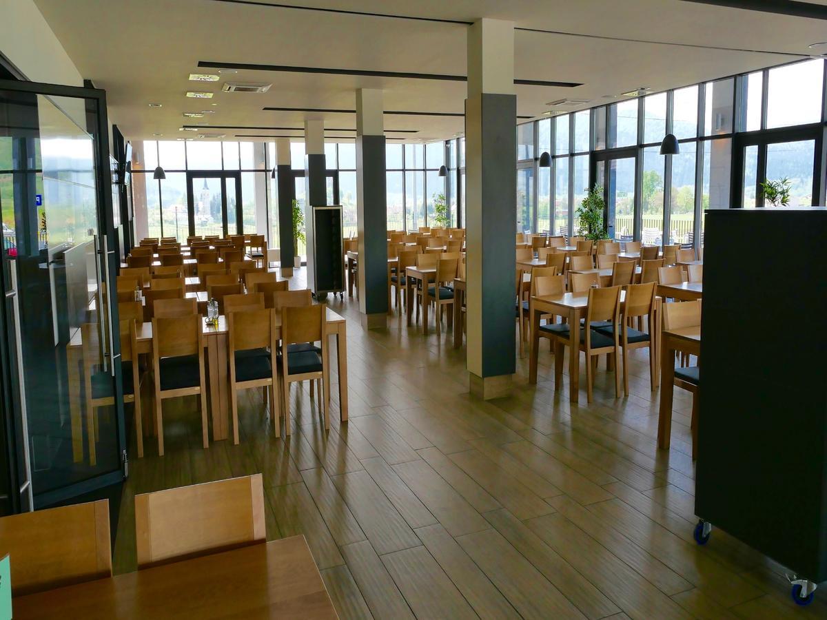 Hotel Lika Jug Brinje Exteriér fotografie